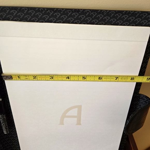 Luxury Executive Grey Croc Noir Note Pad & Alder Ballpoint Pen, 11.5" x 8.5" - Picture 8 of 16